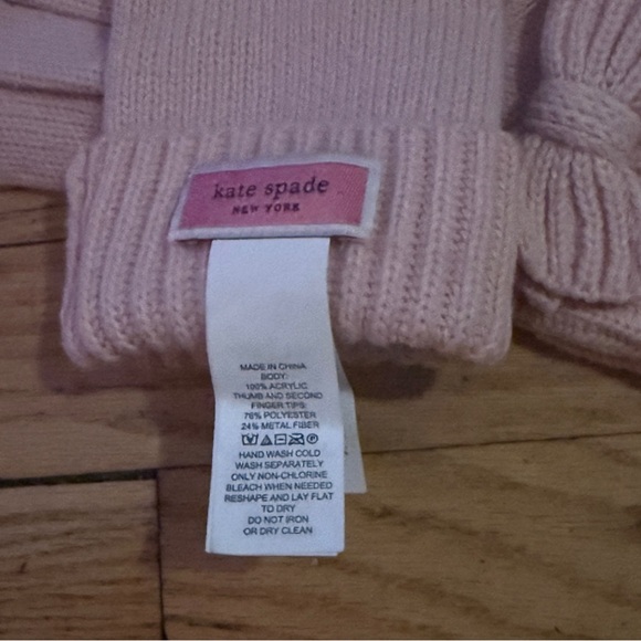 Kate Spade Light Pink English Rose Knit Hat and Gloves Set - BNWOT - Picture 5 of 7